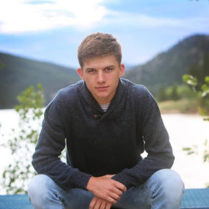 Meet your Posher, Max